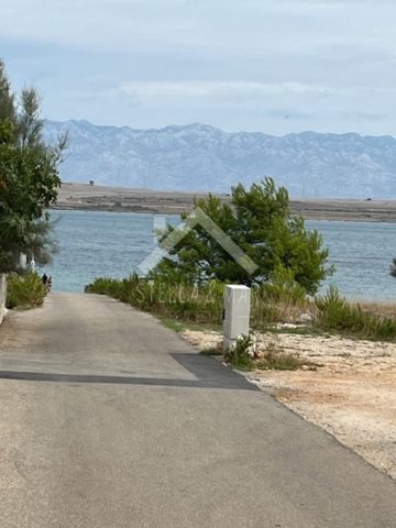 Land for sale 1404 m² – Vir