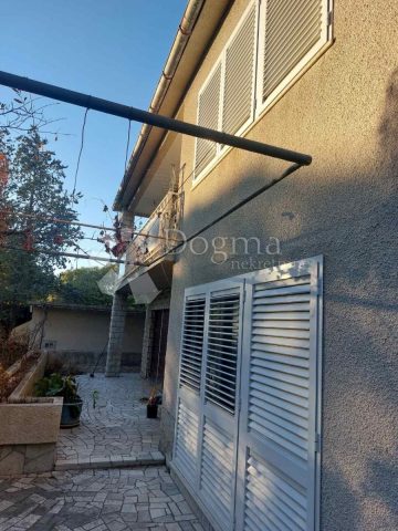 Hiša na predaj 570 m² – Novi Vinodolski