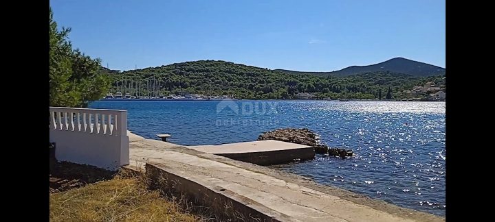 Land For sale SUTOMIŠĆICA