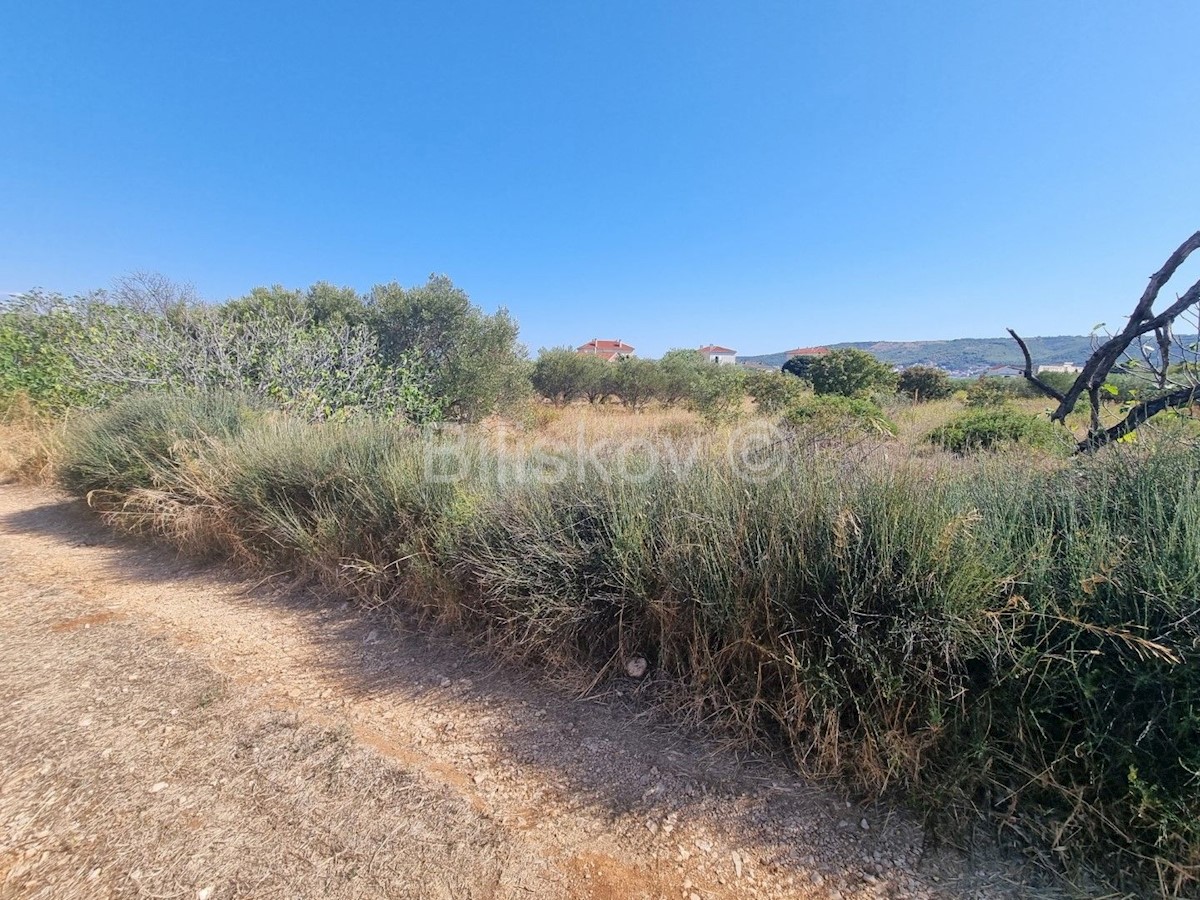 Land For sale - SPLITSKO-DALMATINSKA  KAŠTELA 