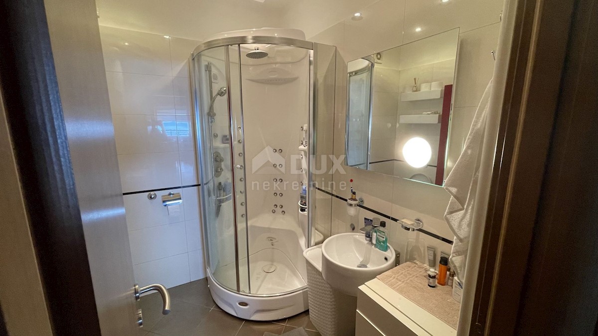 Apartment Zu verkaufen - PRIMORSKO-GORANSKA  KASTAV 