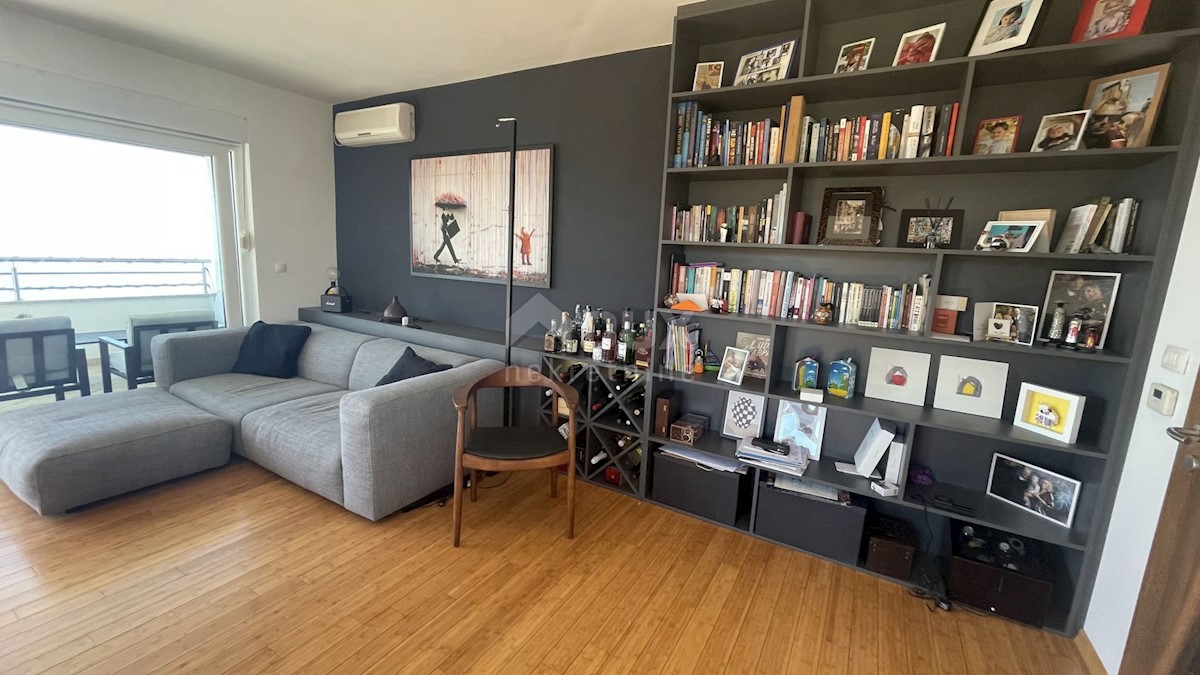 Apartment Zu verkaufen - PRIMORSKO-GORANSKA  KASTAV 