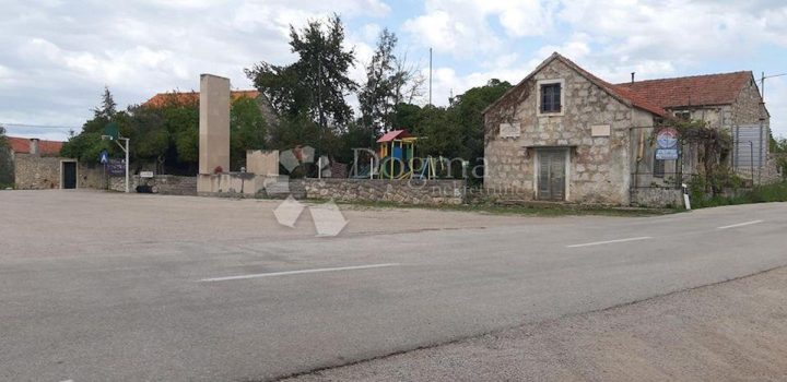 Land for sale 1400 m² – Bogomolje