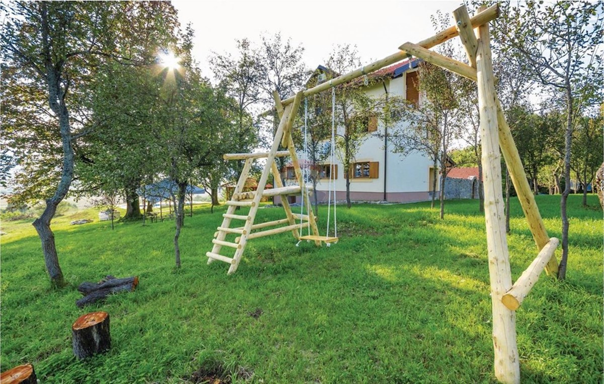 Dům Na prodej - KARLOVAČKA  PLAŠKI 