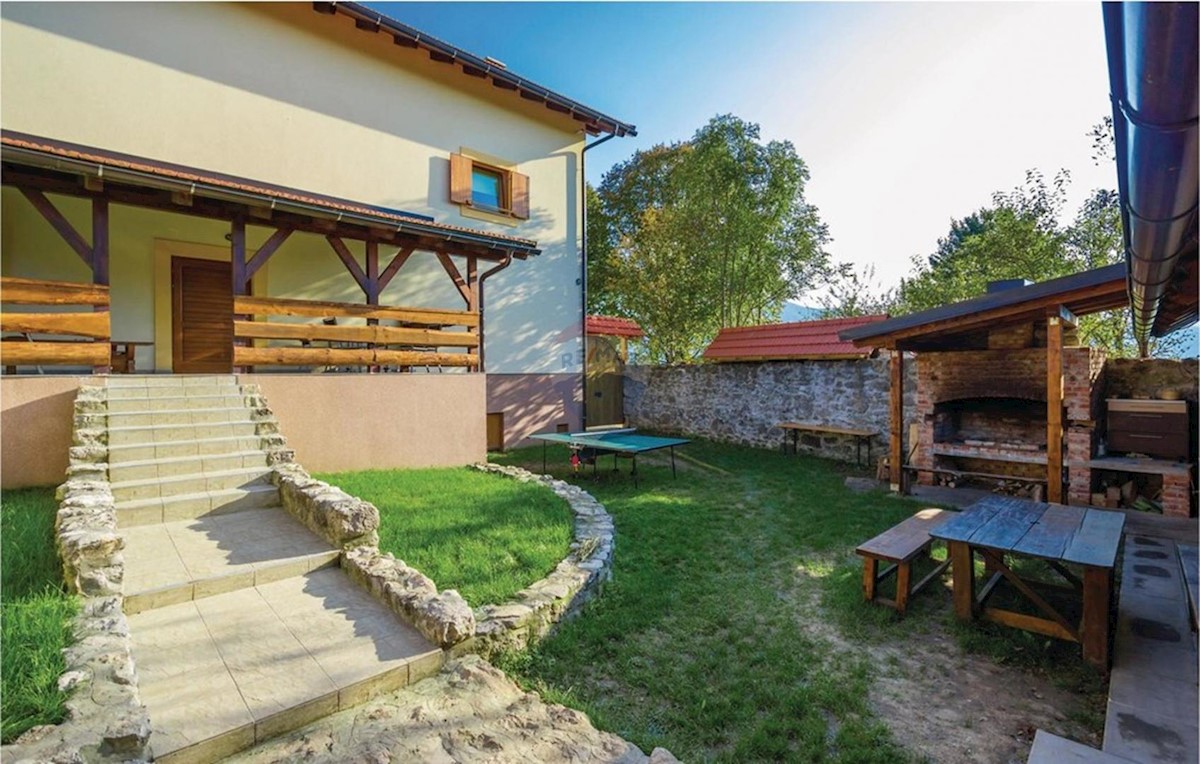 Dům Na prodej - KARLOVAČKA  PLAŠKI 