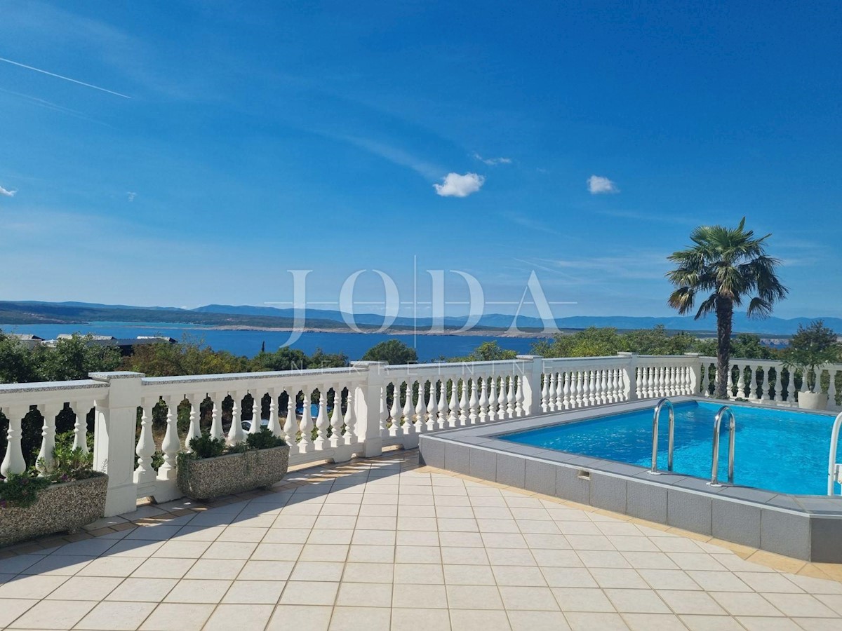 Dom Na predaj - PRIMORSKO-GORANSKA  CRIKVENICA 