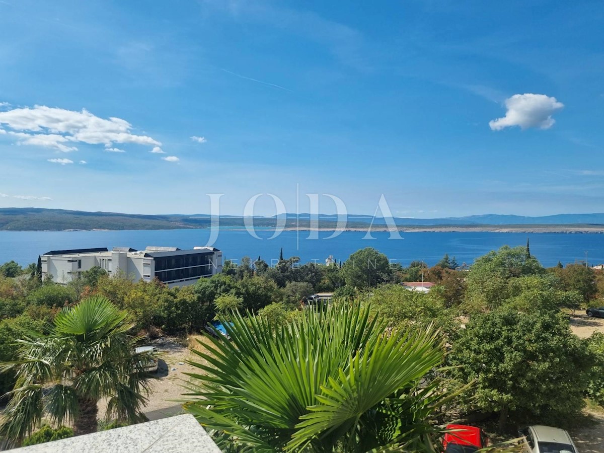 Dom Na predaj - PRIMORSKO-GORANSKA  CRIKVENICA 