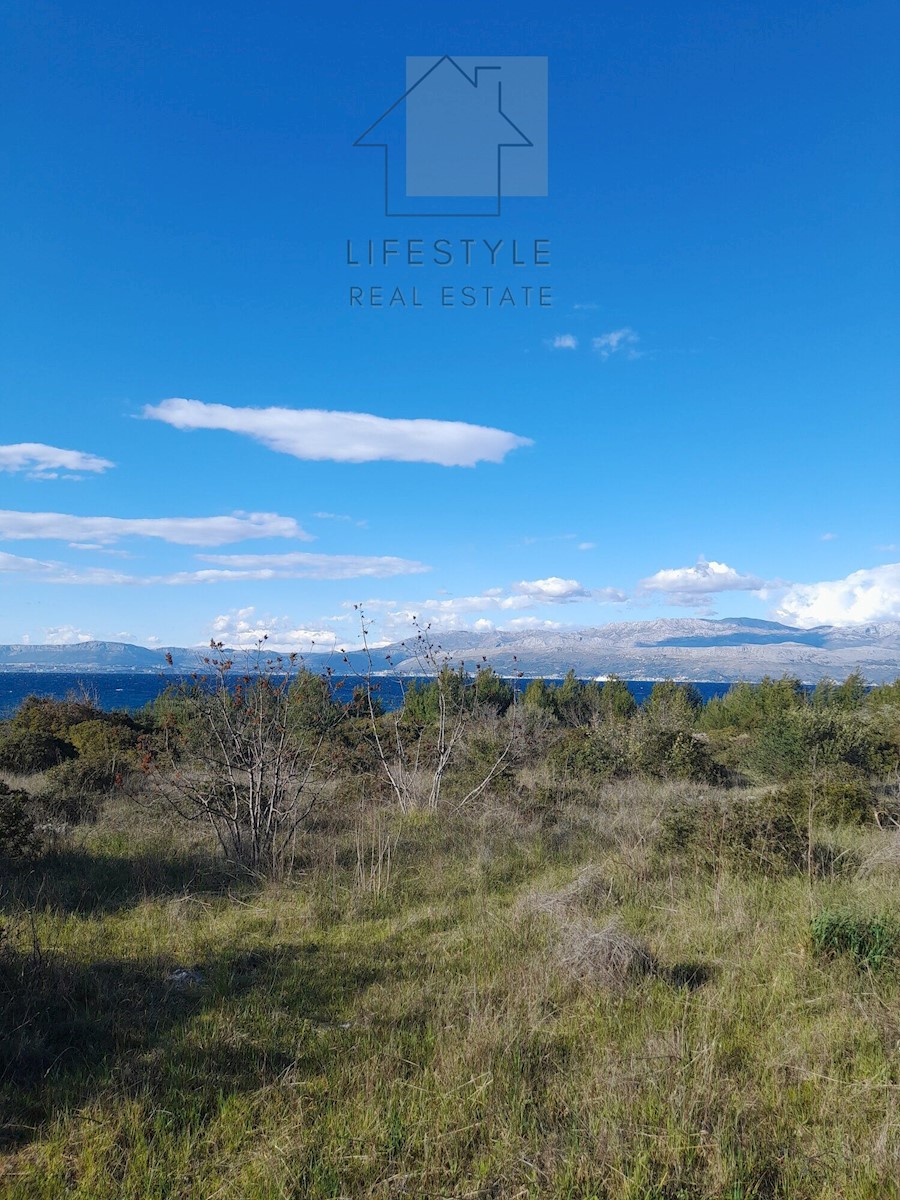 Land For sale - SPLITSKO-DALMATINSKA  SUPETAR 