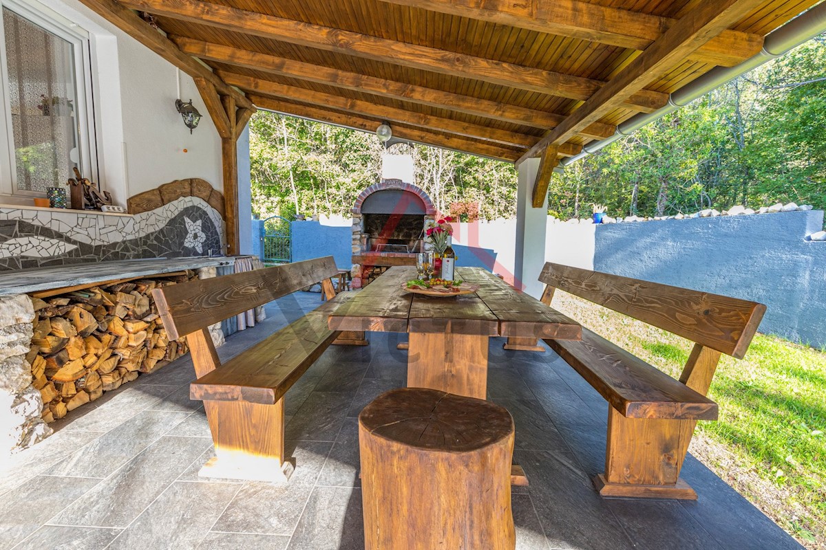 Kuća Na prodaju - PRIMORSKO-GORANSKA  VINODOLSKA OPĆINA 