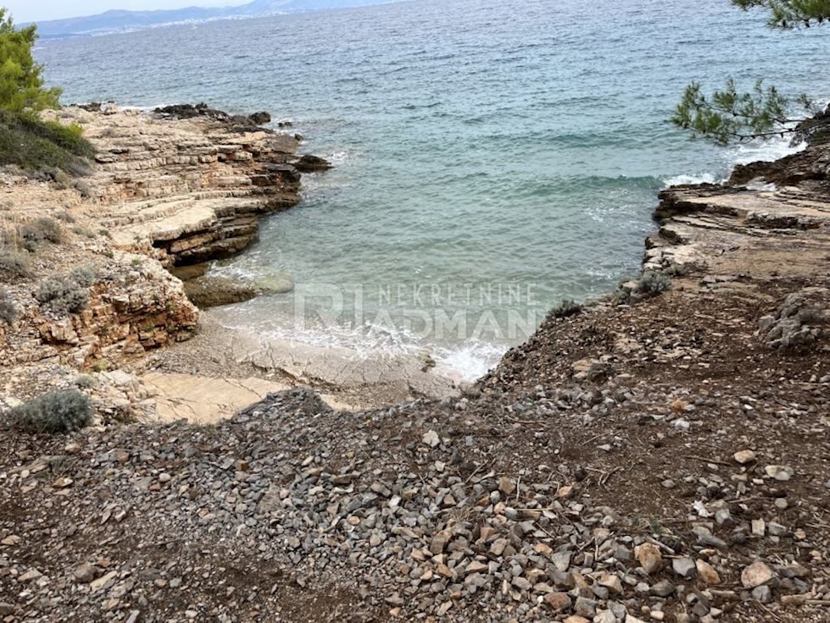 Terreno In vendita - SPLITSKO-DALMATINSKA  ŠOLTA 