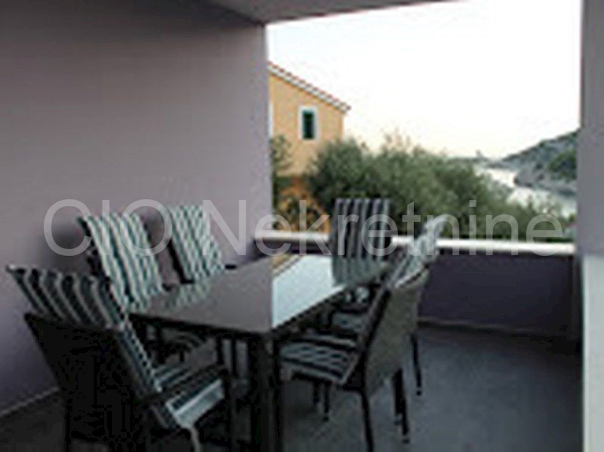 Maison À vendre - ŠIBENSKO-KNINSKA  ROGOZNICA 