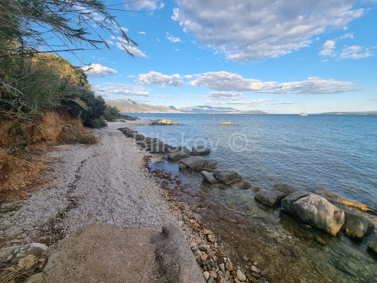 Parcela Na predaj - SPLITSKO-DALMATINSKA  KAŠTELA 