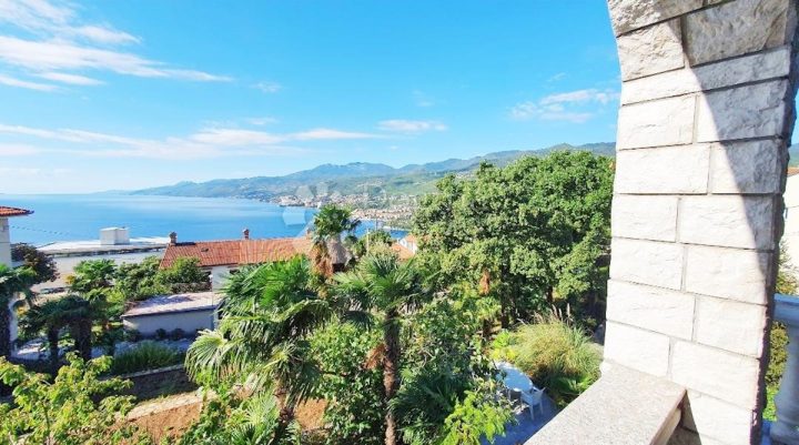 Apartment zu vermieten 210 m² – Opatija