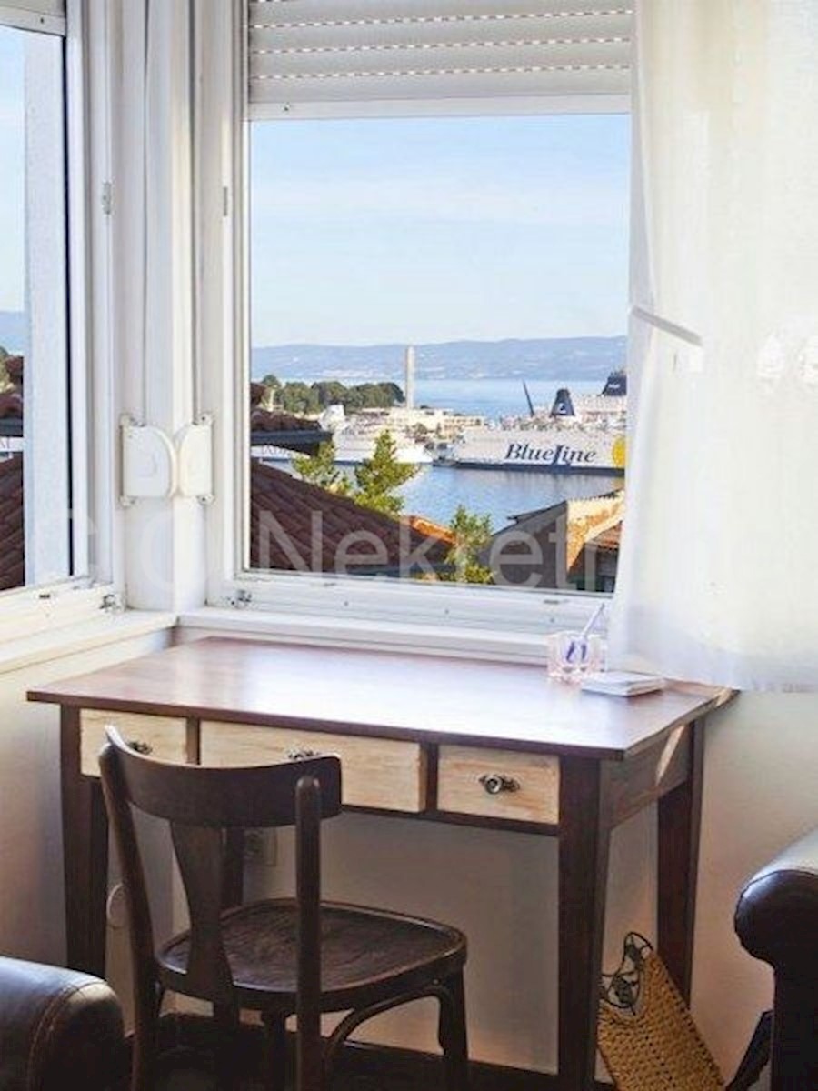 Appartement À louer - SPLITSKO-DALMATINSKA  SPLIT 