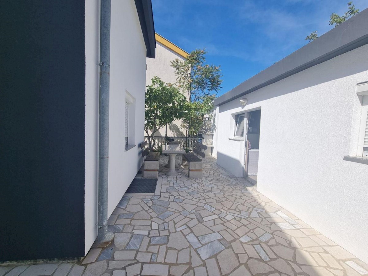 Hiša Naprodaj - PRIMORSKO-GORANSKA  Crikvenica