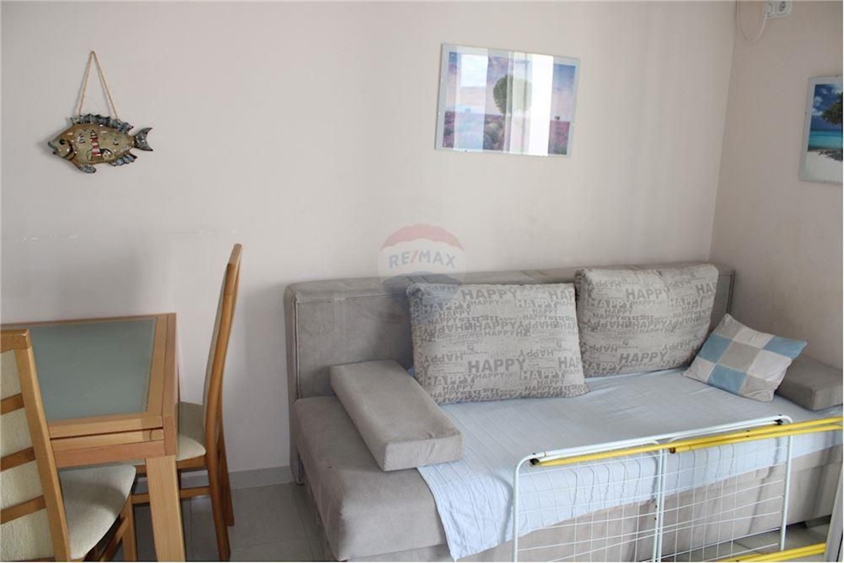 Flat For sale - LIČKO-SENJSKA  NOVALJA 