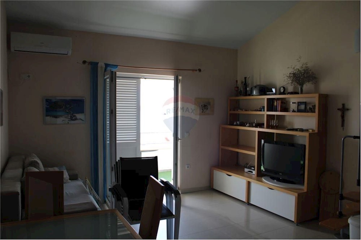 Flat For sale - LIČKO-SENJSKA  NOVALJA 