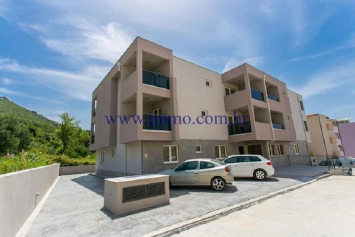 Lokal użytkowy na sprzedaż 669 m² – Makarska