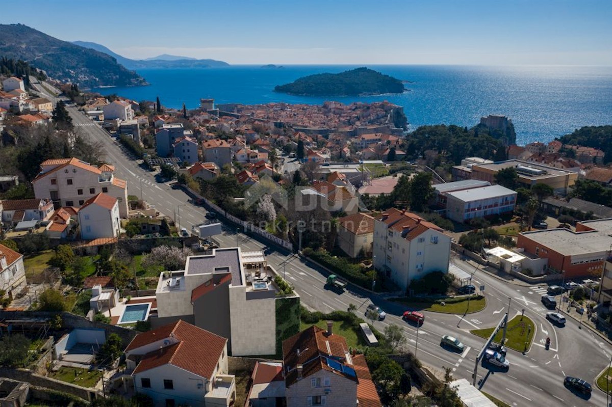 Casa In vendita - DUBROVAČKO-NERETVANSKA  DUBROVNIK 