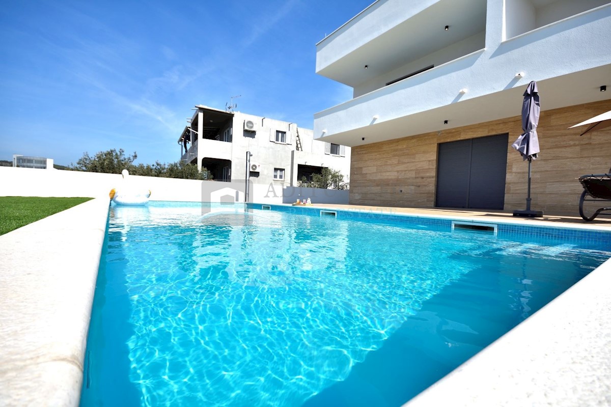 House For sale - ŠIBENSKO-KNINSKA  VODICE 
