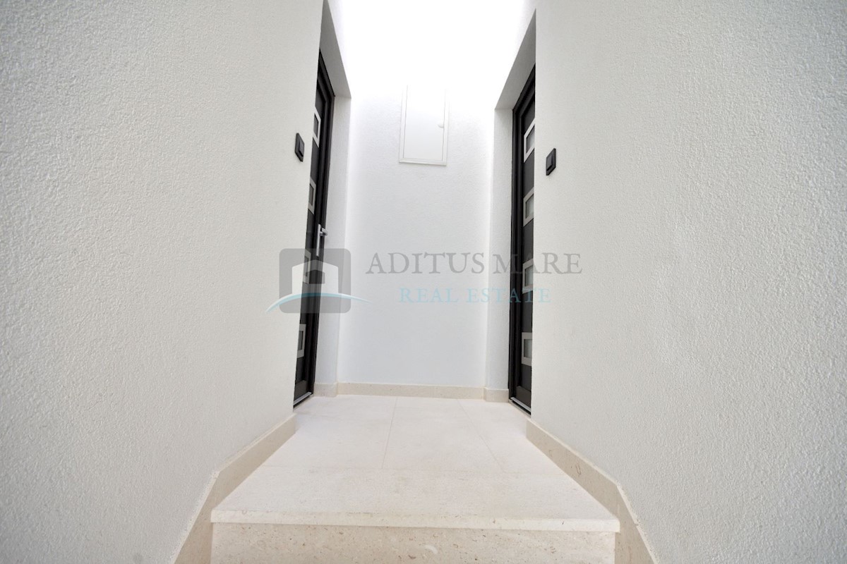 House For sale - ŠIBENSKO-KNINSKA  VODICE 