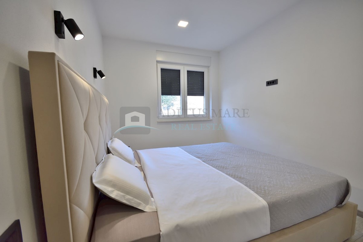 House For sale - ŠIBENSKO-KNINSKA  VODICE 