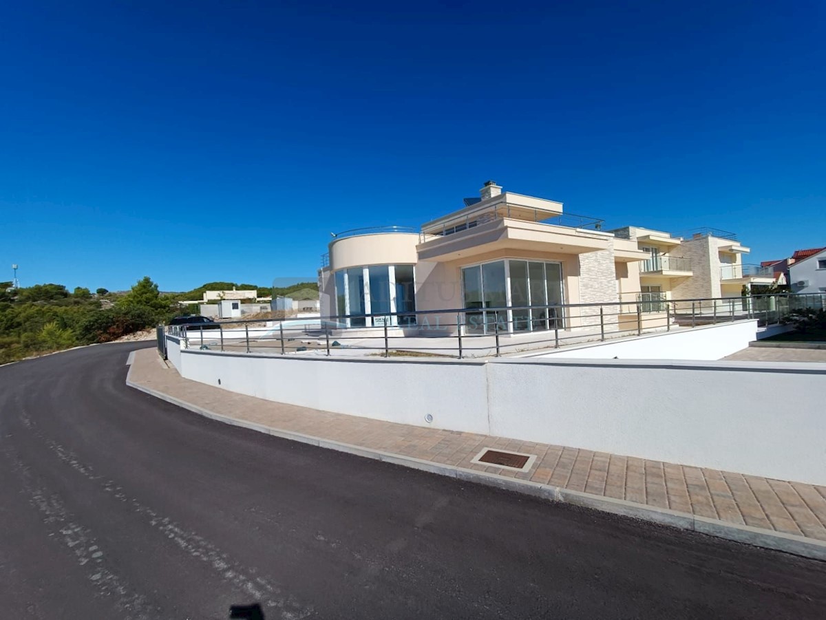 House For sale - ŠIBENSKO-KNINSKA  VODICE 