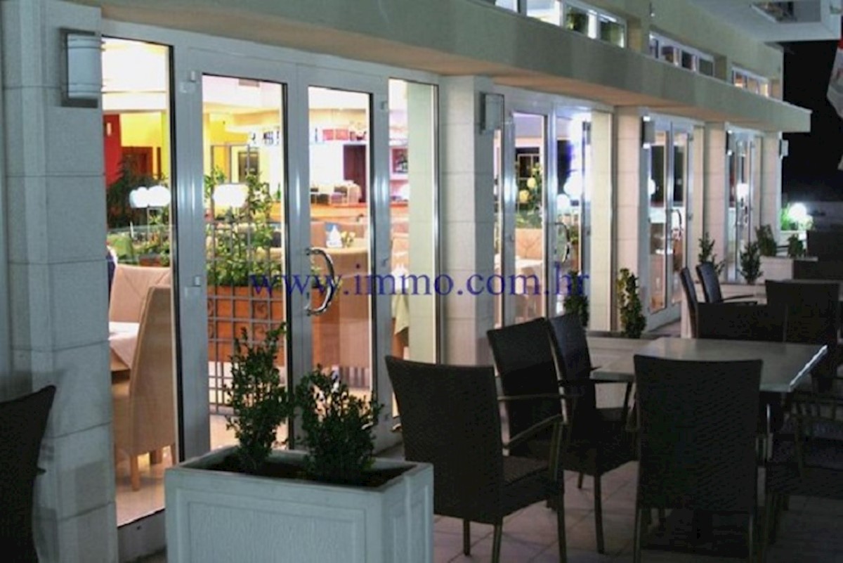 Business premises For sale - SPLITSKO-DALMATINSKA  TROGIR 