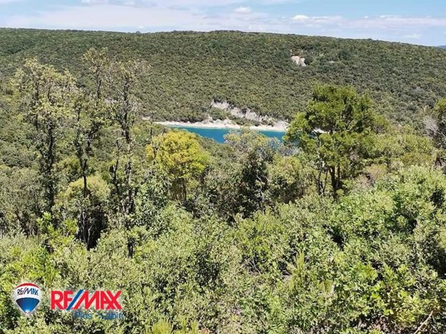 Pozemek na prodej 597 m² – Peruški