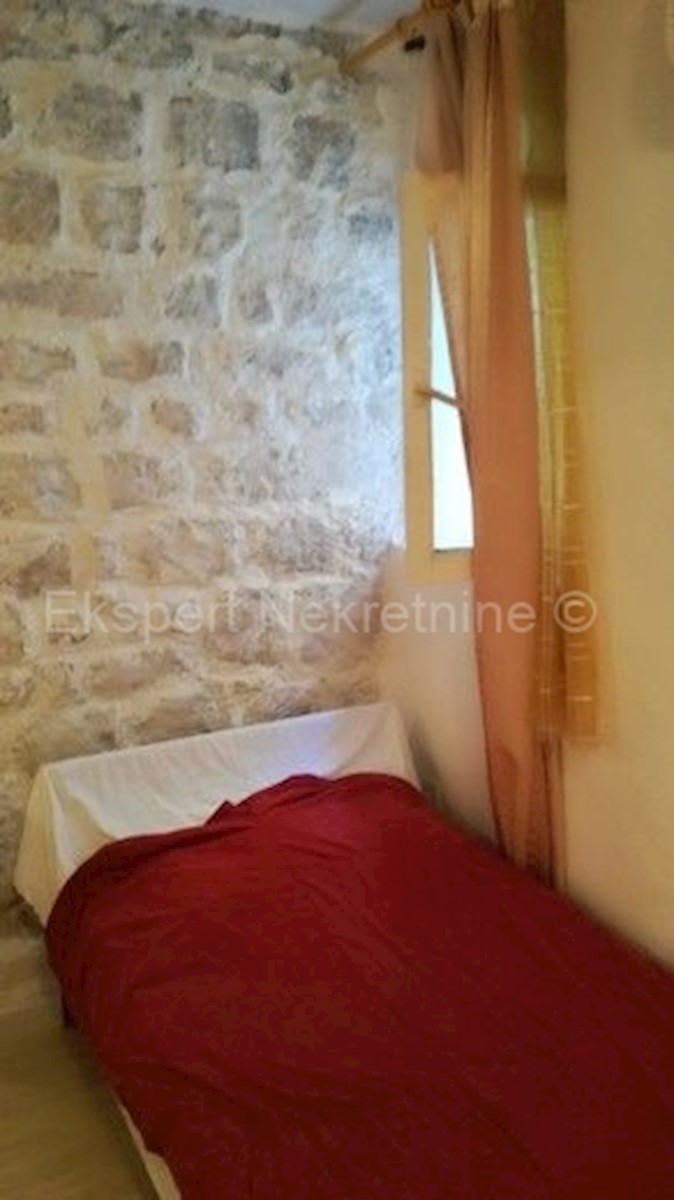 Casa In vendita - SPLITSKO-DALMATINSKA  TROGIR 