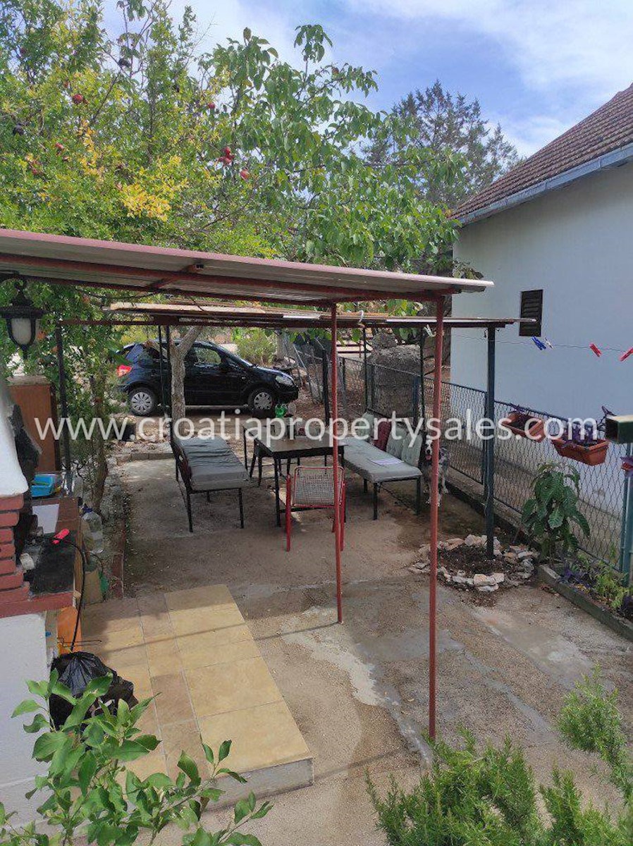 House For sale - SPLITSKO-DALMATINSKA  HVAR 