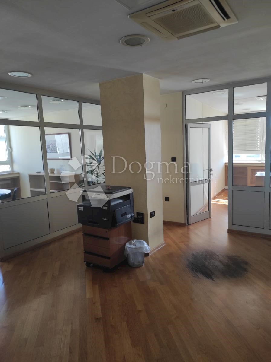 Business premises For rent - PRIMORSKO-GORANSKA  RIJEKA 