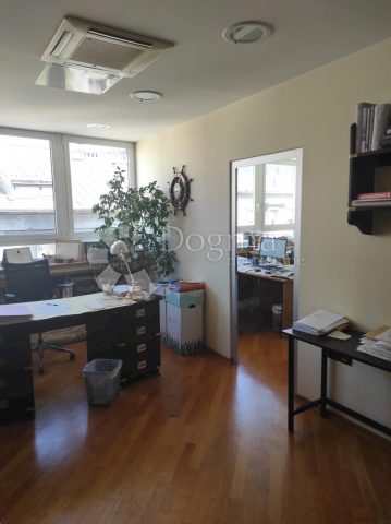 Business premises for sale 106 m² – Rijeka