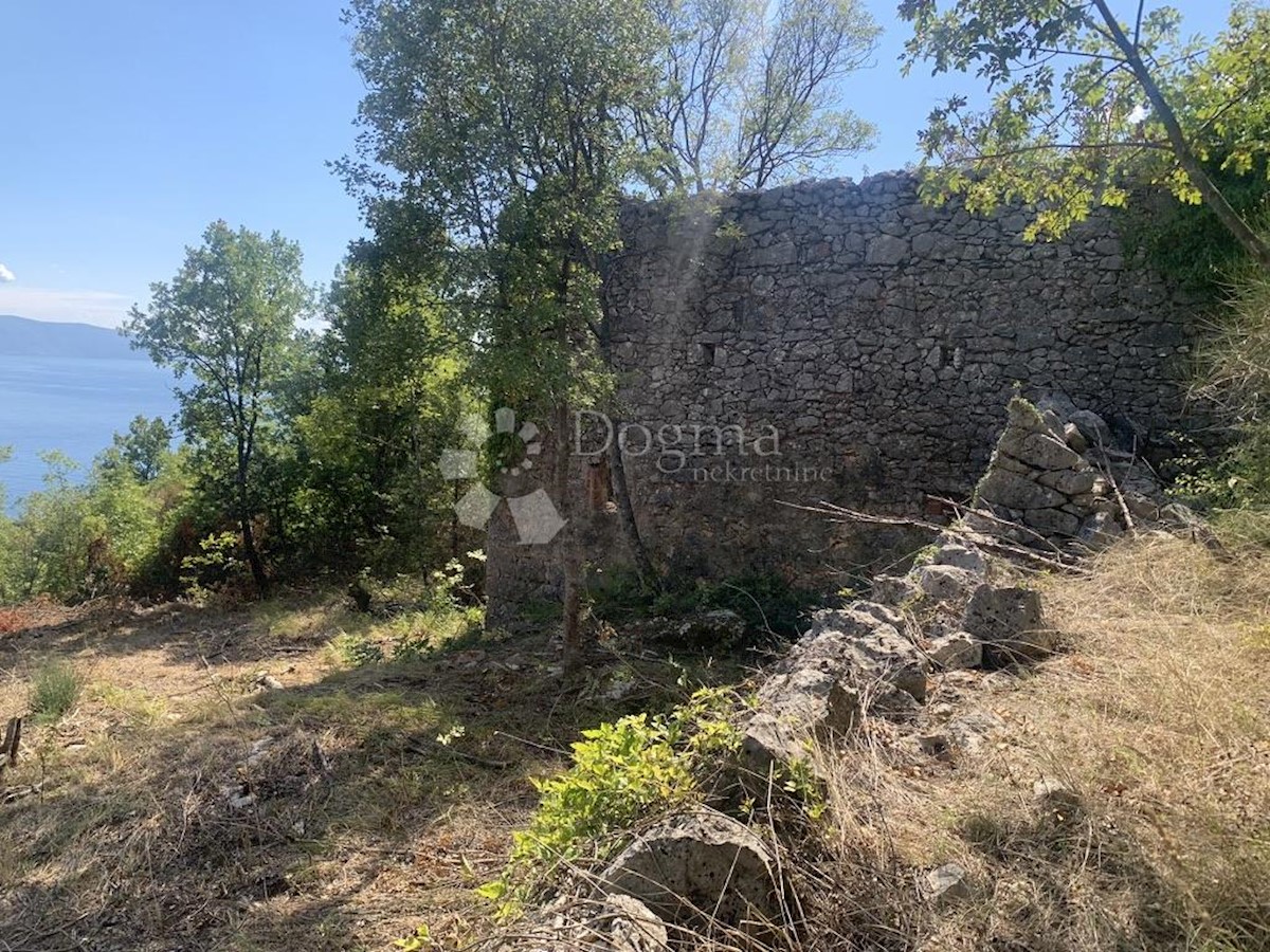 House For sale PLOMIN