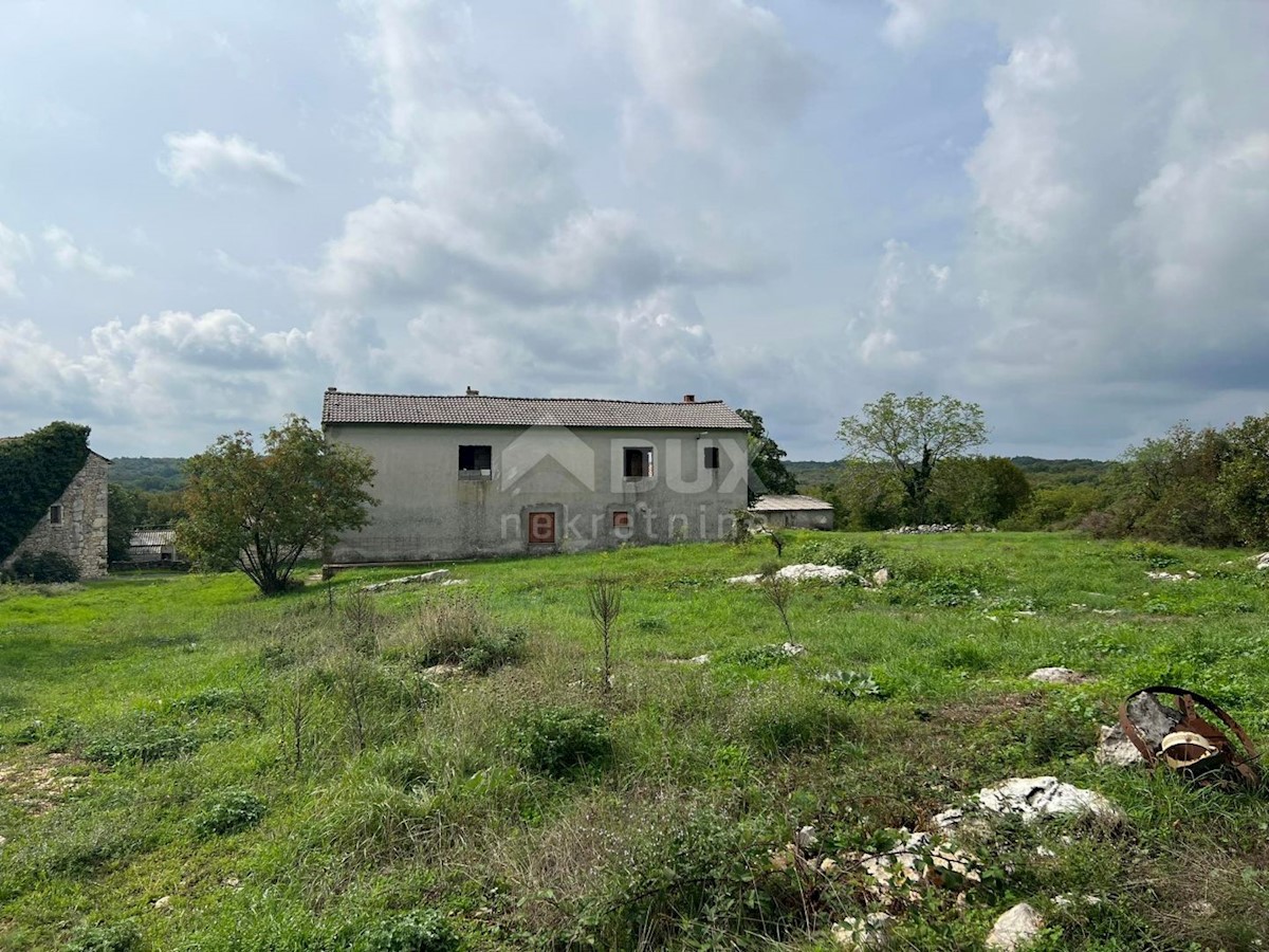 Hiša Na predaj - ISTARSKA  SVETVINČENAT 