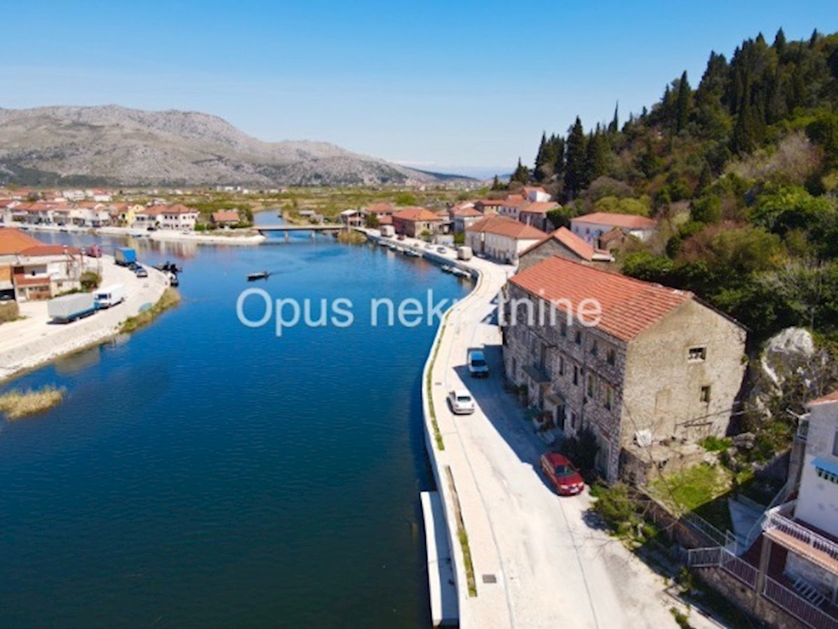 Kuća Na prodaju - DUBROVAČKO-NERETVANSKA  SLIVNO 