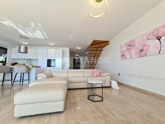Appartamento in vendita 250 m² – Pobri