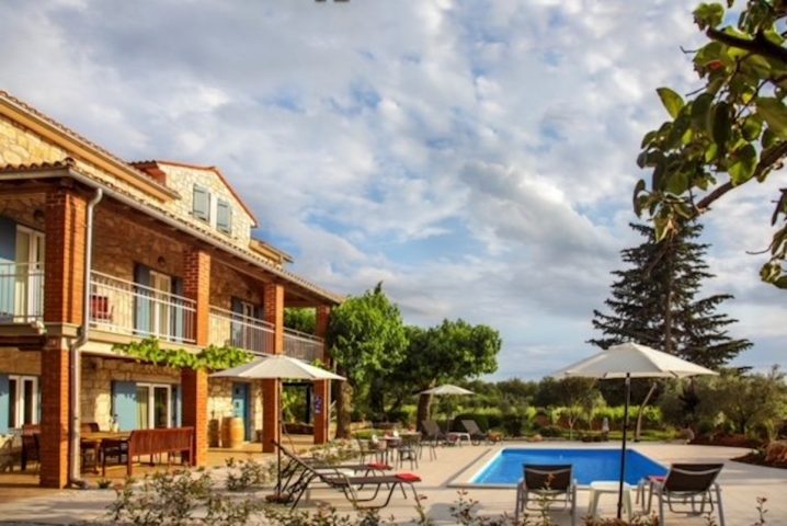 Kuća na prodaju 550 m² – Poreč