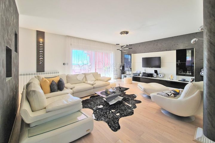 House For sale - Primorsko-goranska Rijeka - foto 5/26
