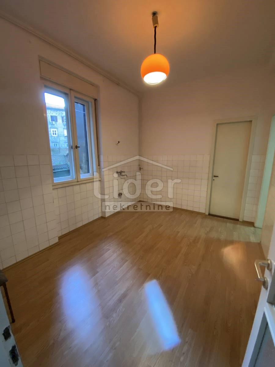 Flat For rent - PRIMORSKO-GORANSKA  RIJEKA 