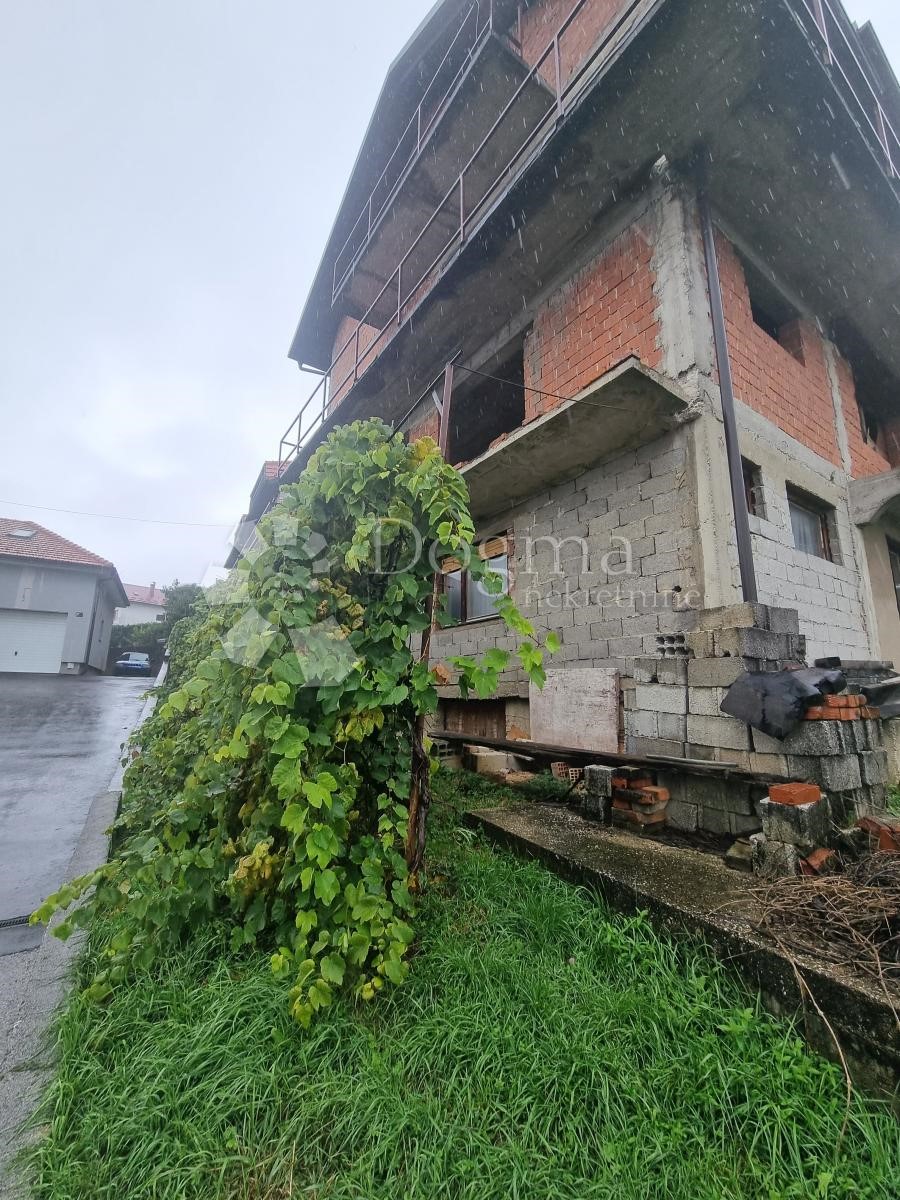 Hiša Na predaj - GRAD ZAGREB  ZAGREB 