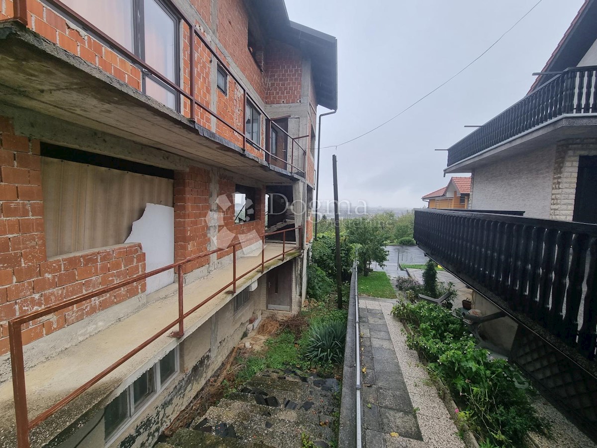 Hiša Na predaj - GRAD ZAGREB  ZAGREB 