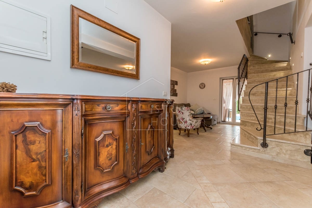 House For sale - ISTARSKA NOVIGRAD