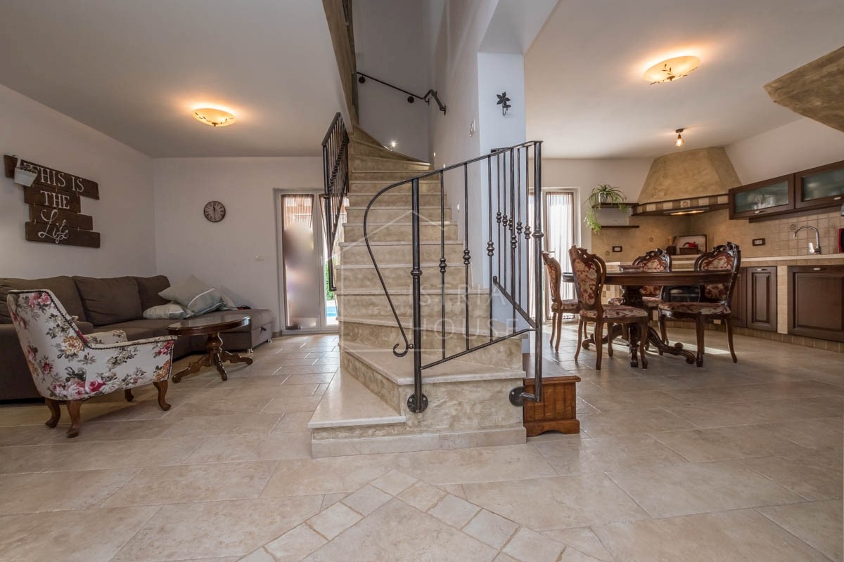 House For sale - ISTARSKA NOVIGRAD
