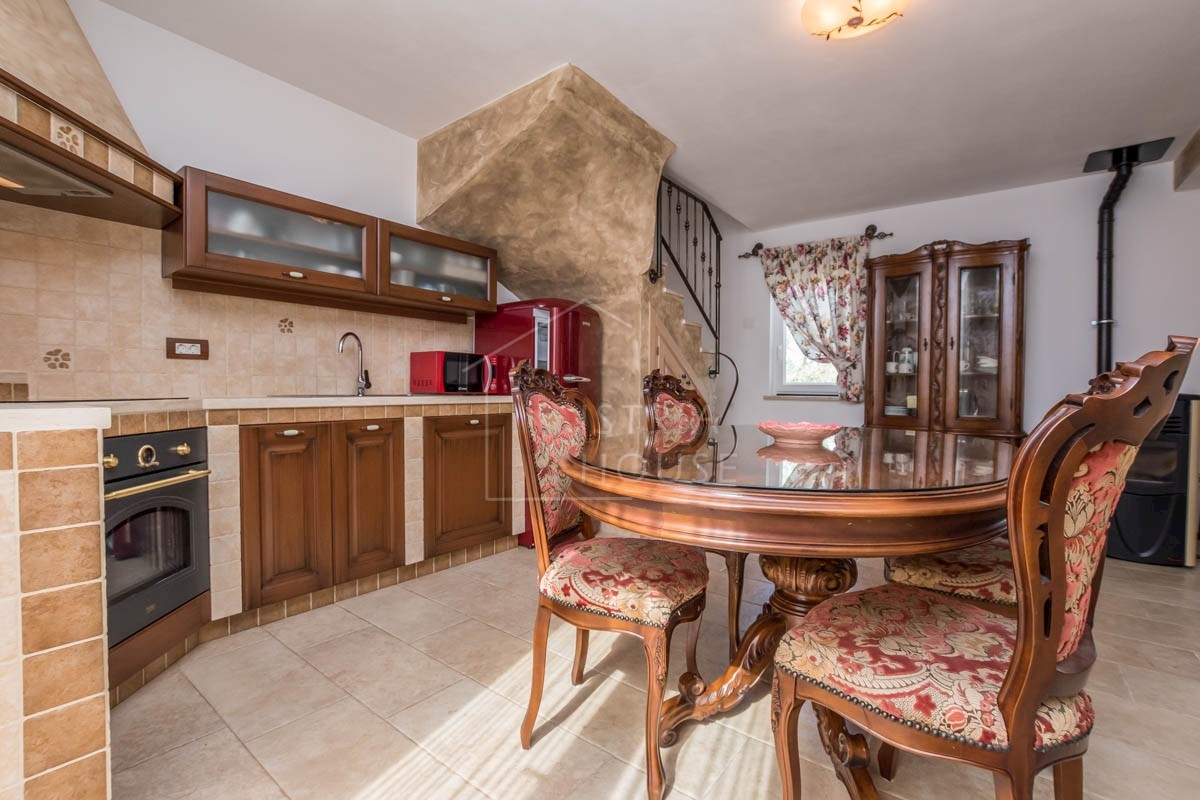 House For sale - ISTARSKA NOVIGRAD