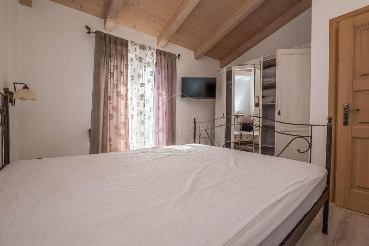 House For sale - ISTARSKA NOVIGRAD