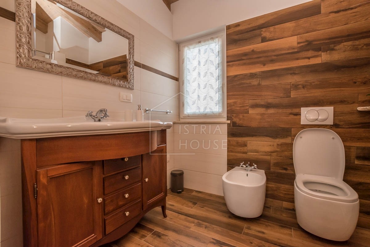 House For sale - ISTARSKA NOVIGRAD