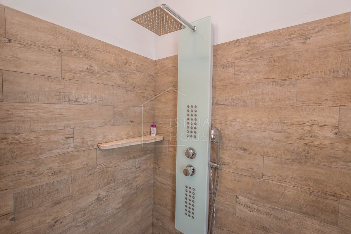 House For sale - ISTARSKA NOVIGRAD