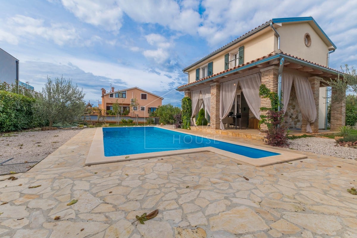 House For sale - ISTARSKA NOVIGRAD
