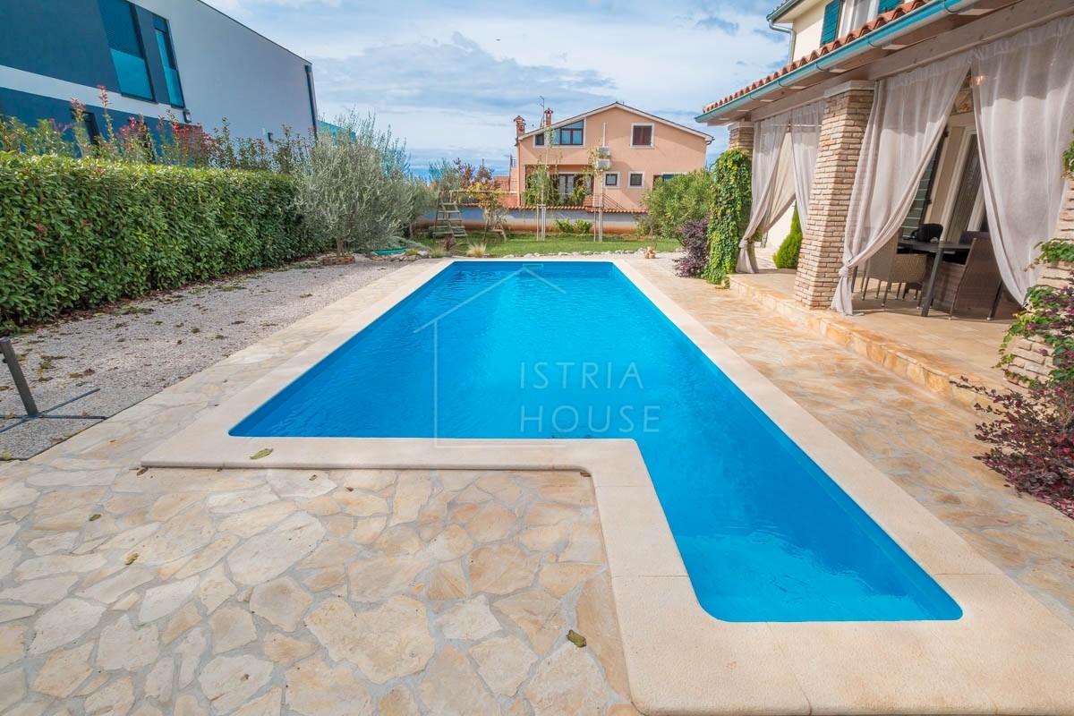 House For sale - ISTARSKA NOVIGRAD